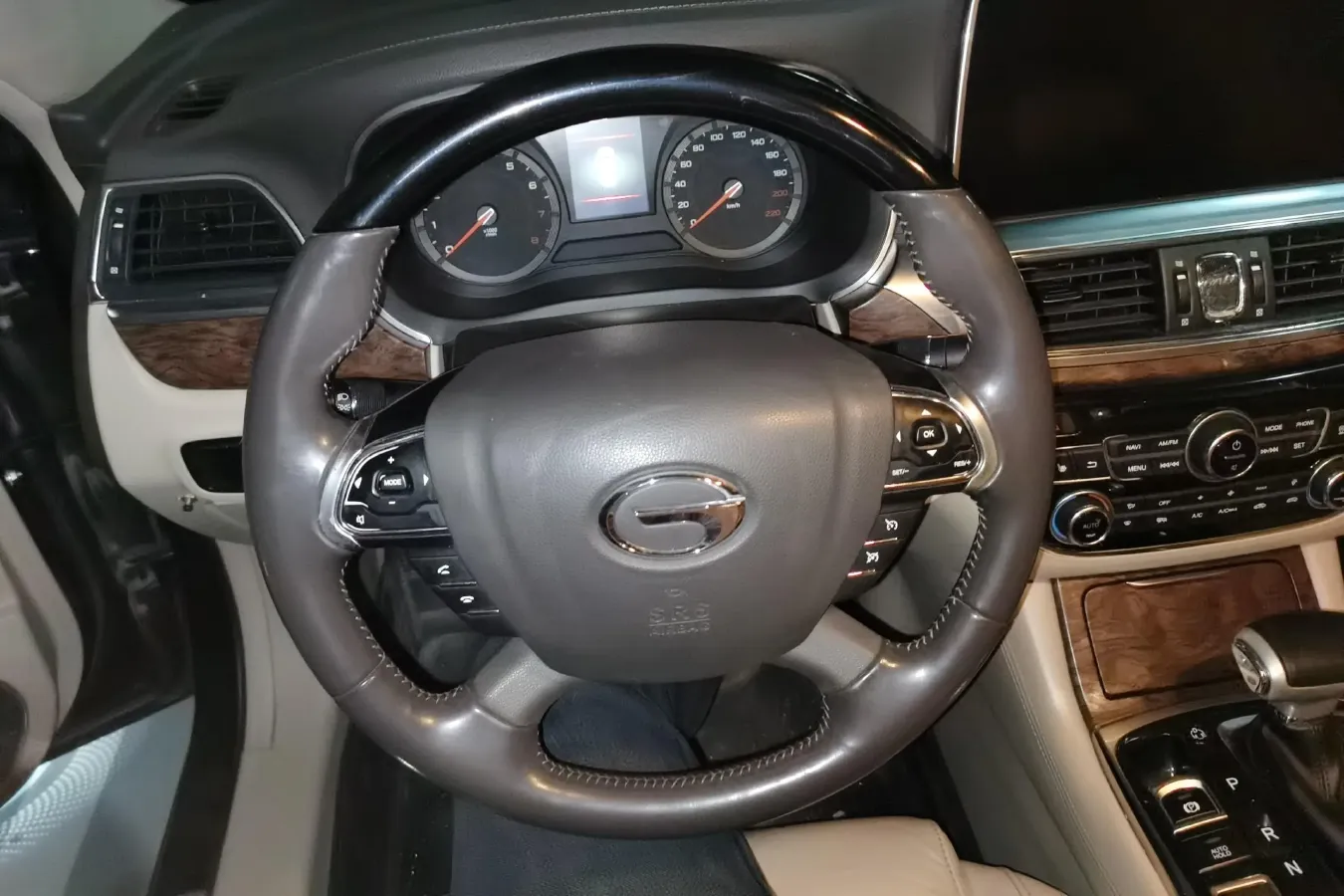 2016 GAC Trumpchi GA8 2.0T 197HP L4 6AT,autocango,china used car exporter,china ev exporter,chinese used car exporter,chinese used ev exporter