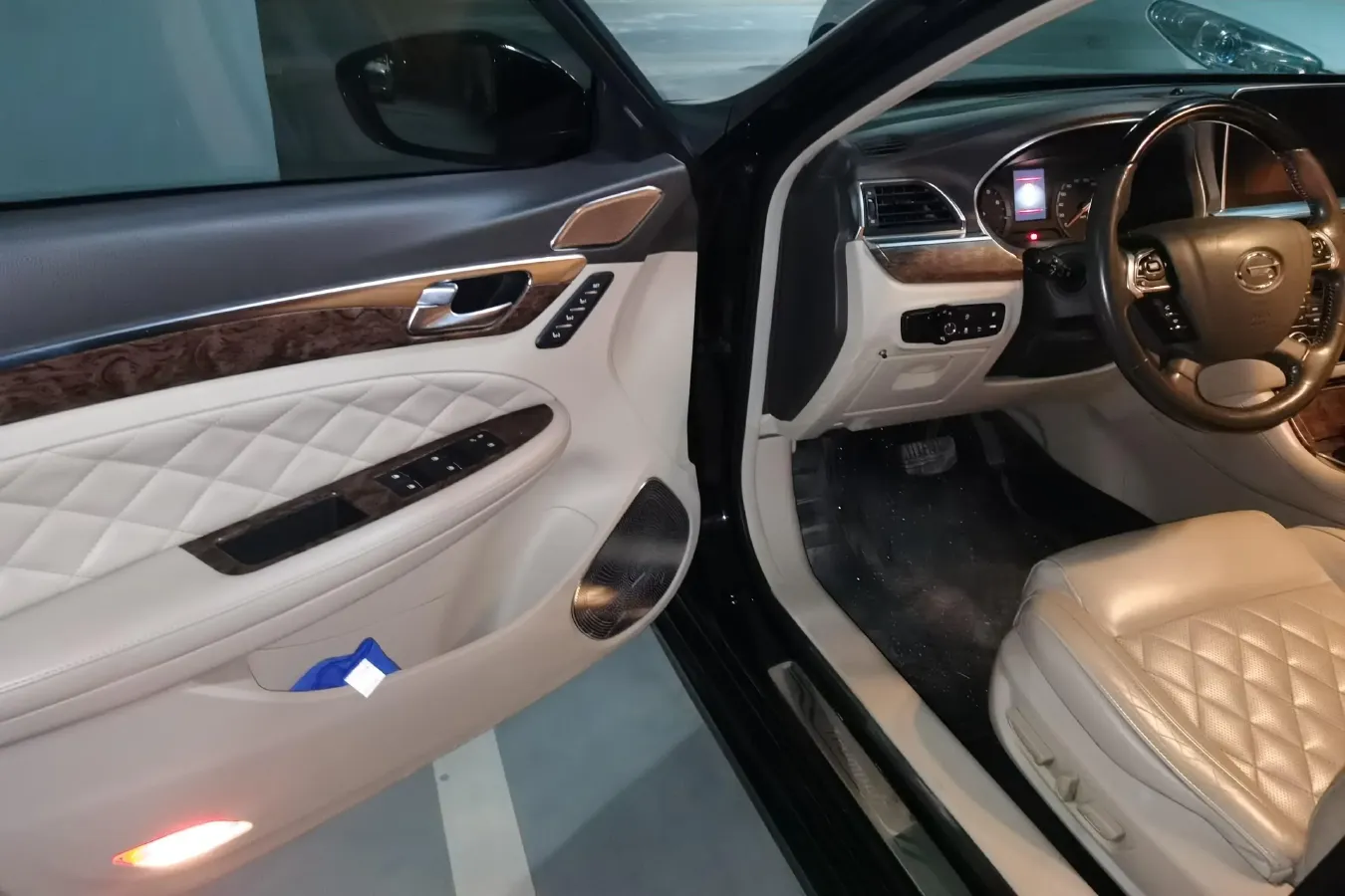 2016 GAC Trumpchi GA8 2.0T 197HP L4 6AT,autocango,china used car exporter,china ev exporter,chinese used car exporter,chinese used ev exporter