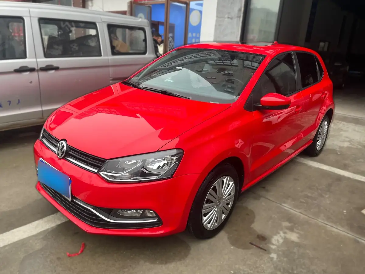 2016 Volkswagen Polo 1.6L 110HP L4 5MT