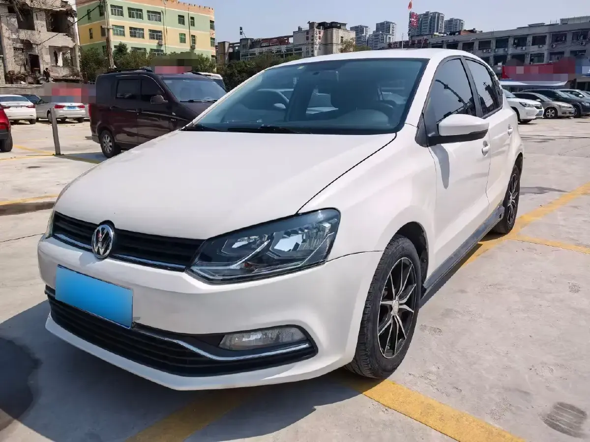 2016 Volkswagen Polo 1.6L 110HP L4 5MT