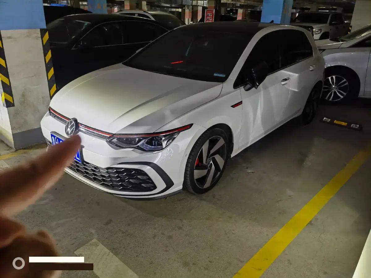 2025 Volkswagen GolfGTI 2.0T 220HP L4 7DCT