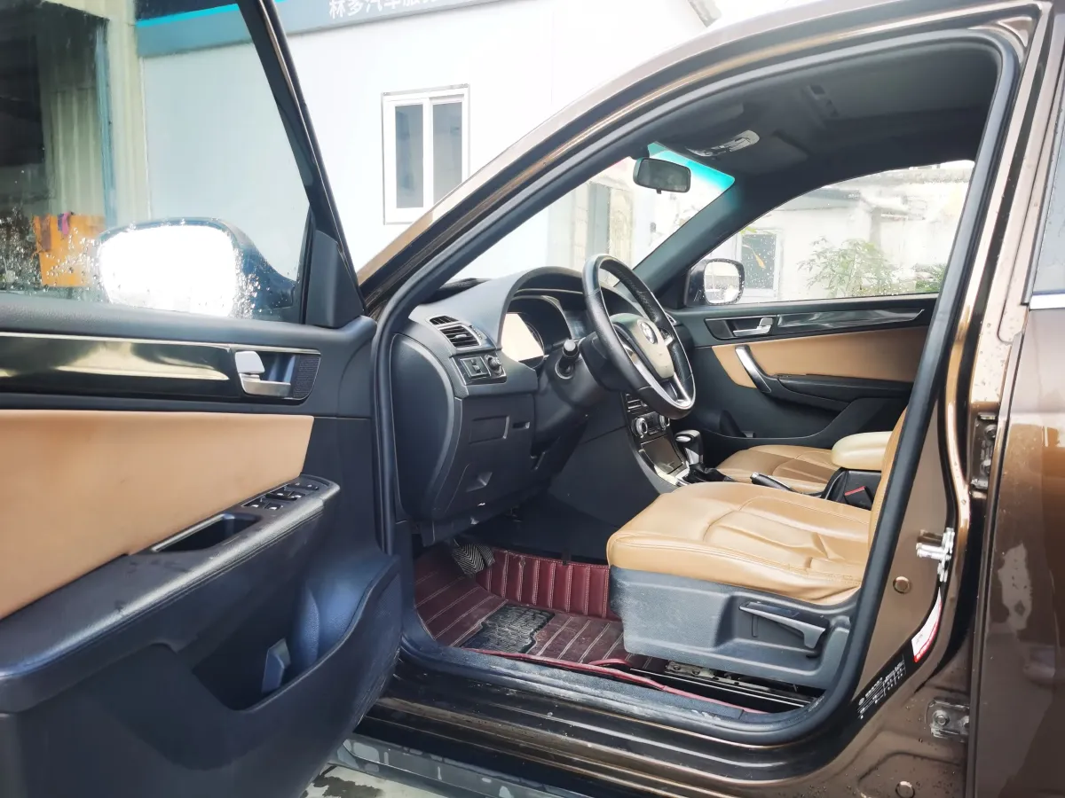 2014 Brilliance Auto V5 1.5T 150HP L4 5MT,autocango,china used car exporter,china ev exporter,chinese used car exporter,chinese used ev exporter