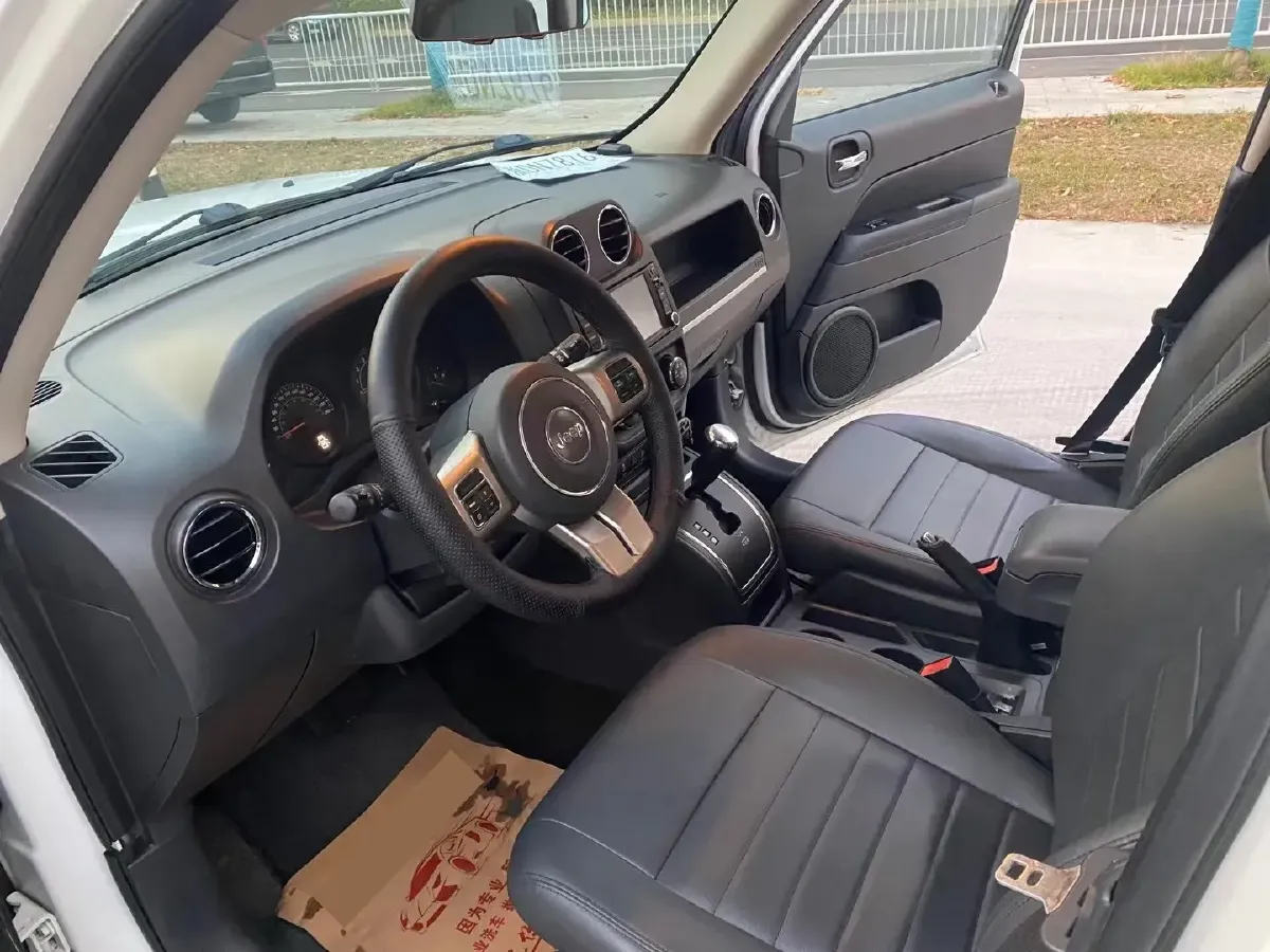 2014 Jeep Patriot 2.0L 156HP L4 CVT,autocango,china used car exporter,china ev exporter,chinese used car exporter,chinese used ev exporter