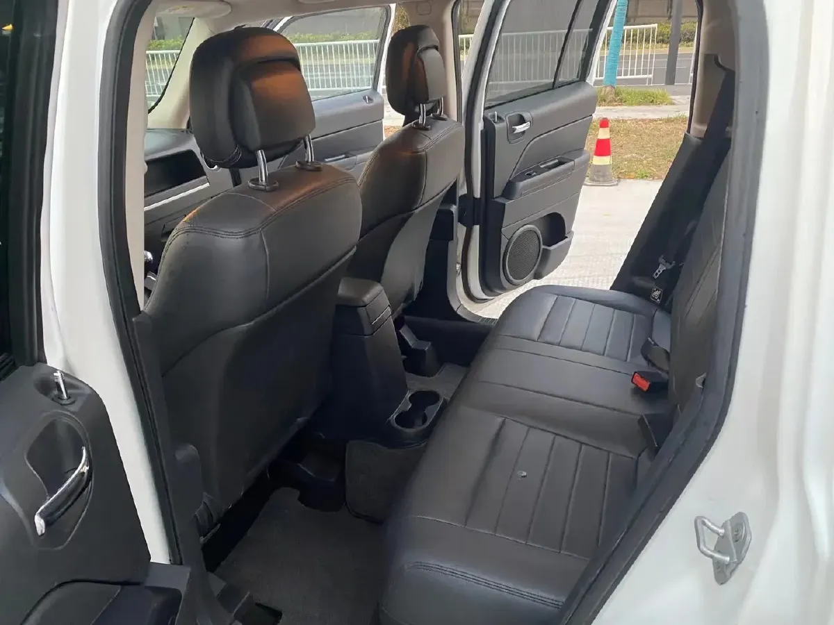 2014 Jeep Patriot 2.0L 156HP L4 CVT,autocango,china used car exporter,china ev exporter,chinese used car exporter,chinese used ev exporter