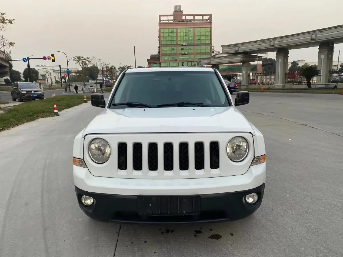 2014 Jeep Patriot 2.0L 156HP L4 CVT,autocango,china used car exporter,china ev exporter,chinese used car exporter,chinese used ev exporter