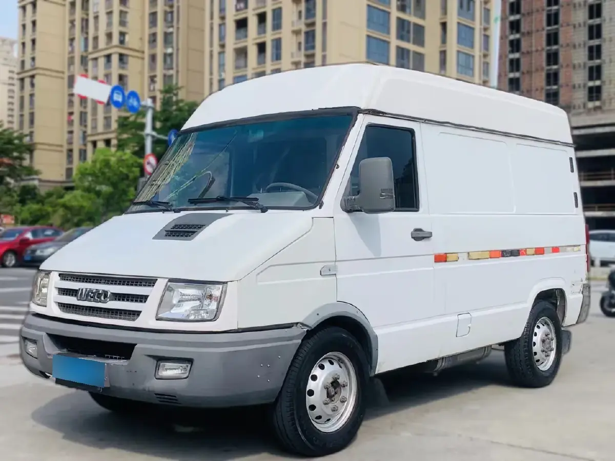 2014 Iveco DeYi 2.5T 122HP L4 5MT