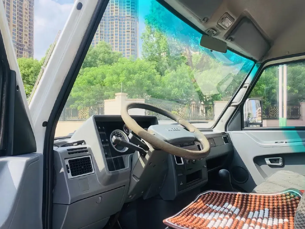 2014 Iveco DeYi 2.5T 122HP L4 5MT,autocango,china used car exporter,china ev exporter,chinese used car exporter,chinese used ev exporter