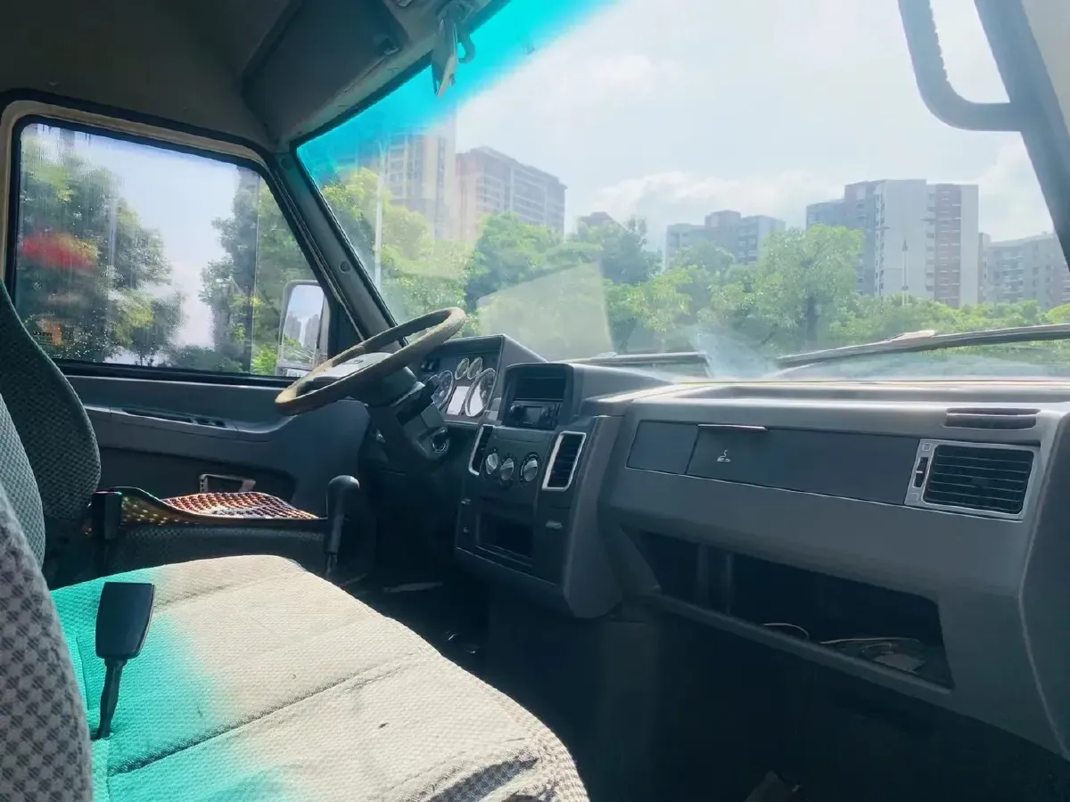 2014 Iveco DeYi 2.5T 122HP L4 5MT,autocango,china used car exporter,china ev exporter,chinese used car exporter,chinese used ev exporter