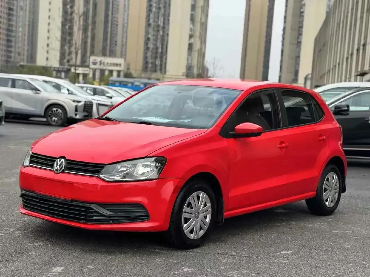 2016 Volkswagen Polo 1.4L 90HP L4 6AT