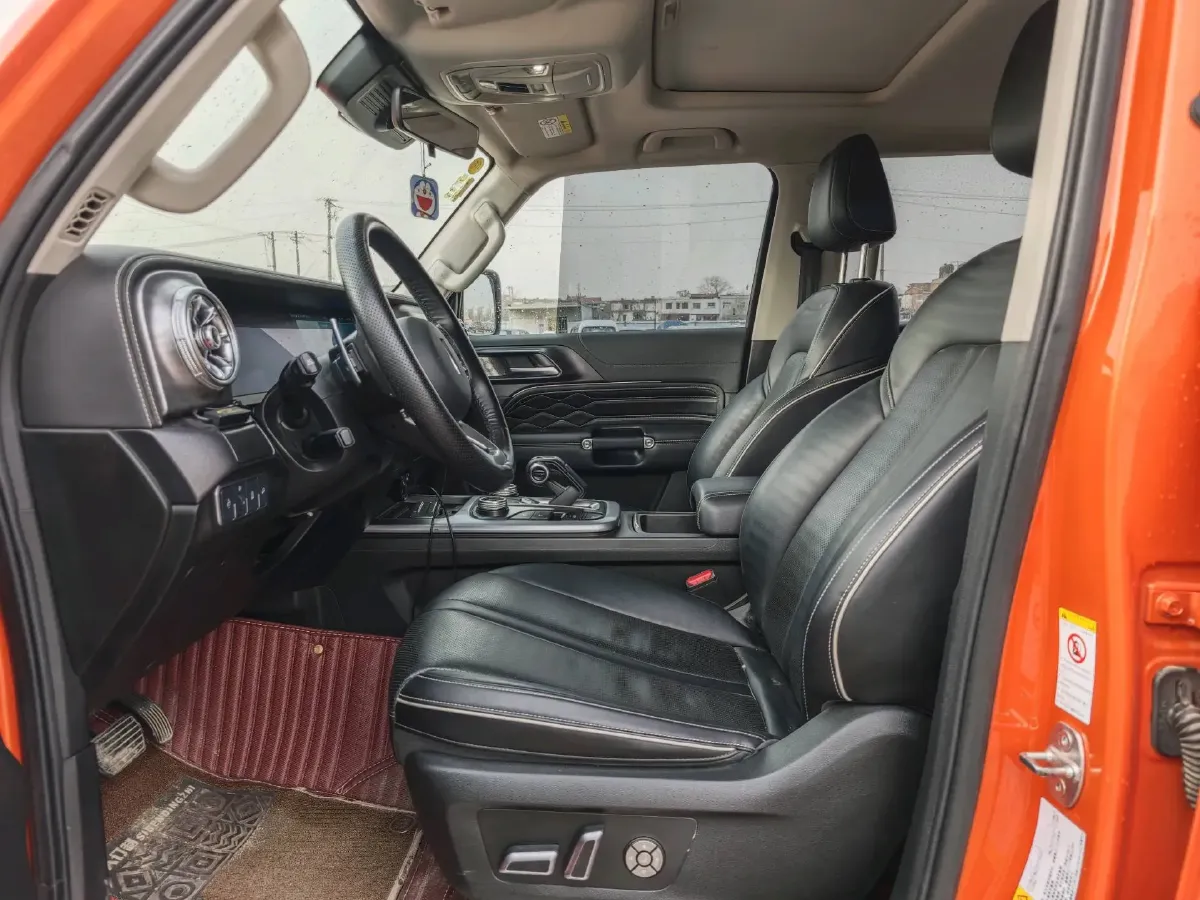 2021 Tank 300 2.0T 227HP L4 8AT,autocango,china used car exporter,china ev exporter,chinese used car exporter,chinese used ev exporter