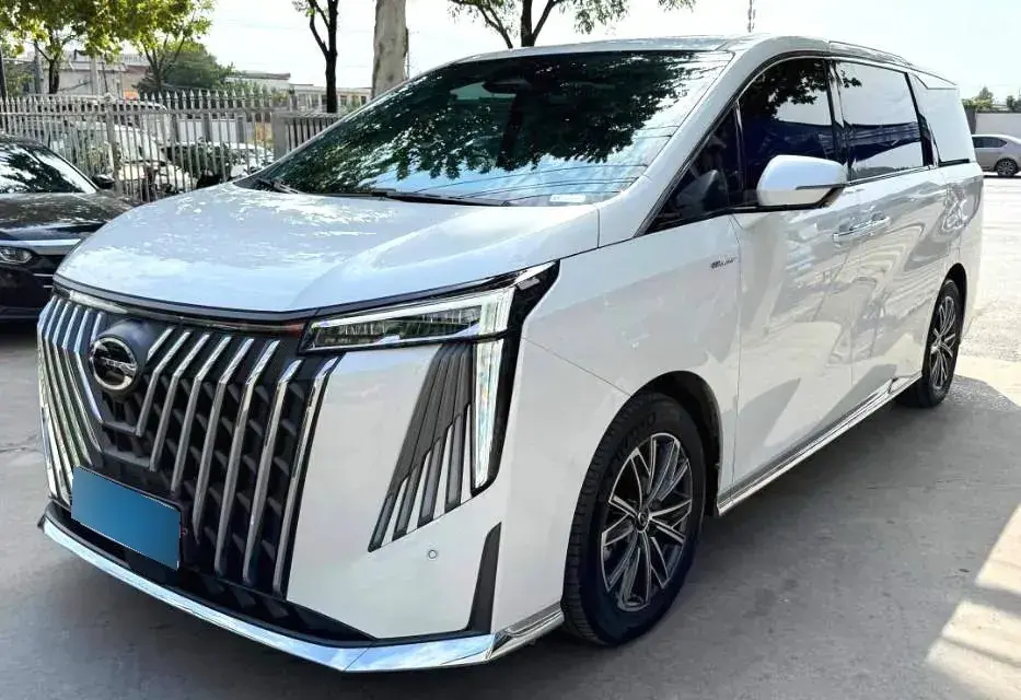 2023 GAC Trumpchi M8 2.0T 252HP L4 8AT