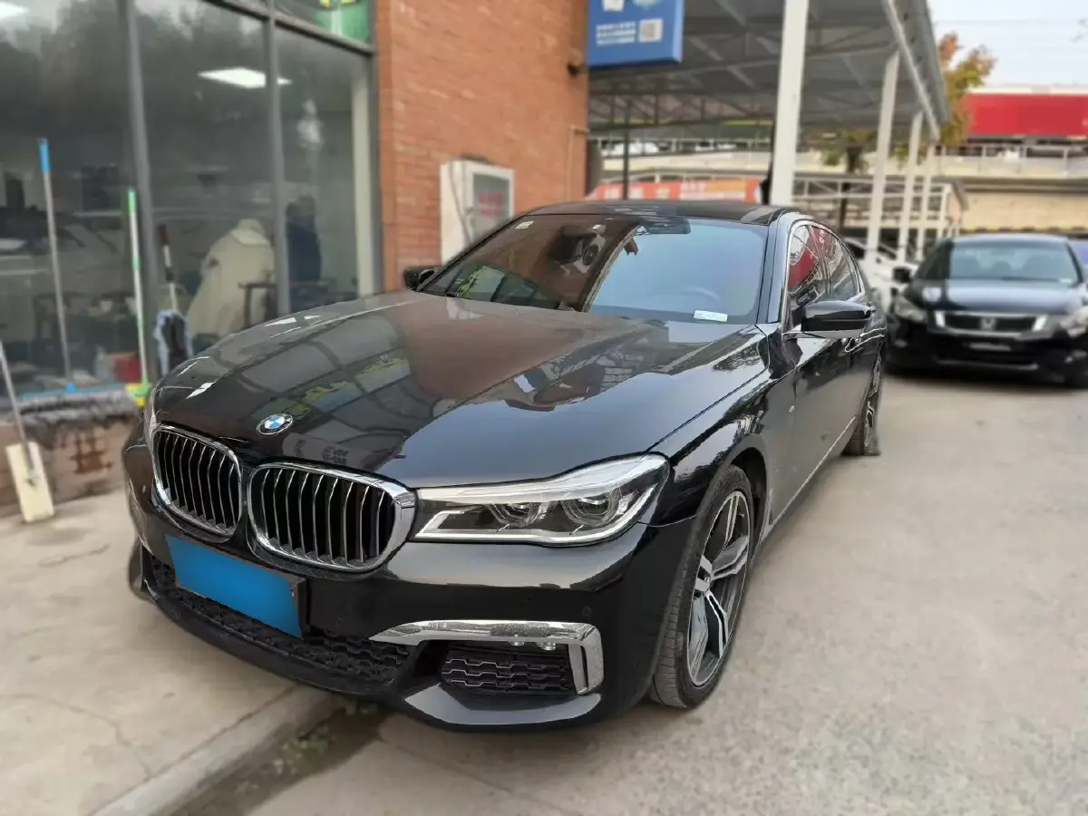 2018 BMW 7 Series 3.0T 326HP L6 8AT