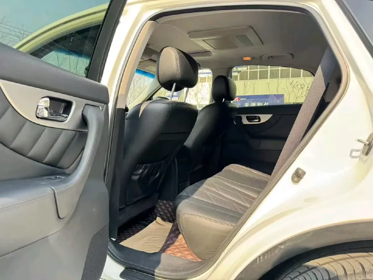 2011 Infiniti FX 3.5L 332HP V6 7AT,autocango,china used car exporter,china ev exporter,chinese used car exporter,chinese used ev exporter