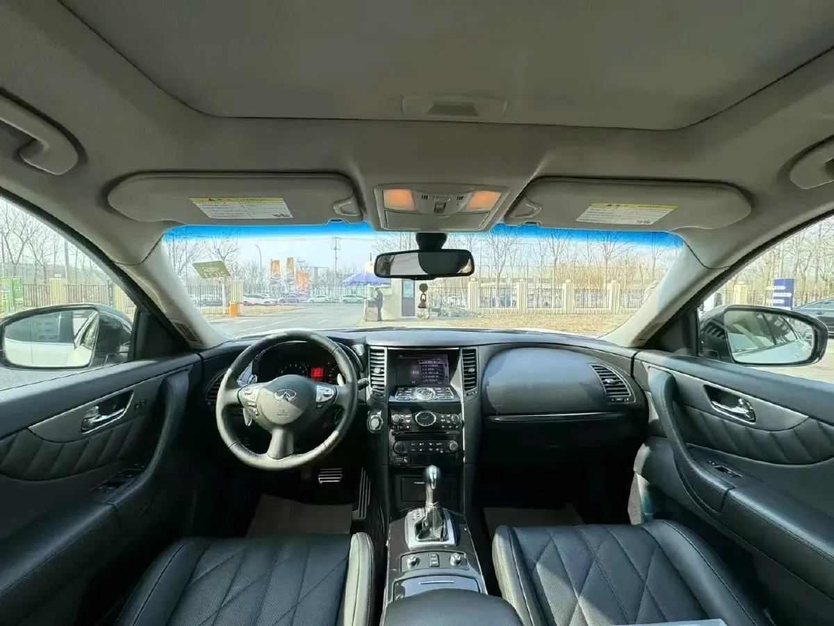 2011 Infiniti FX 3.5L 332HP V6 7AT,autocango,china used car exporter,china ev exporter,chinese used car exporter,chinese used ev exporter