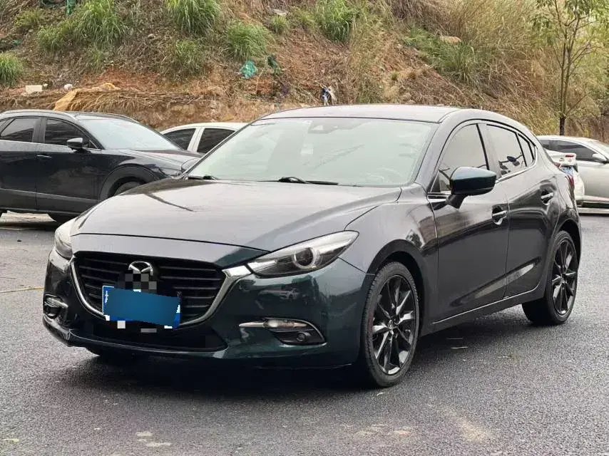 2016 Mazda 3 Axela 2.0L 158HP L4 6AT