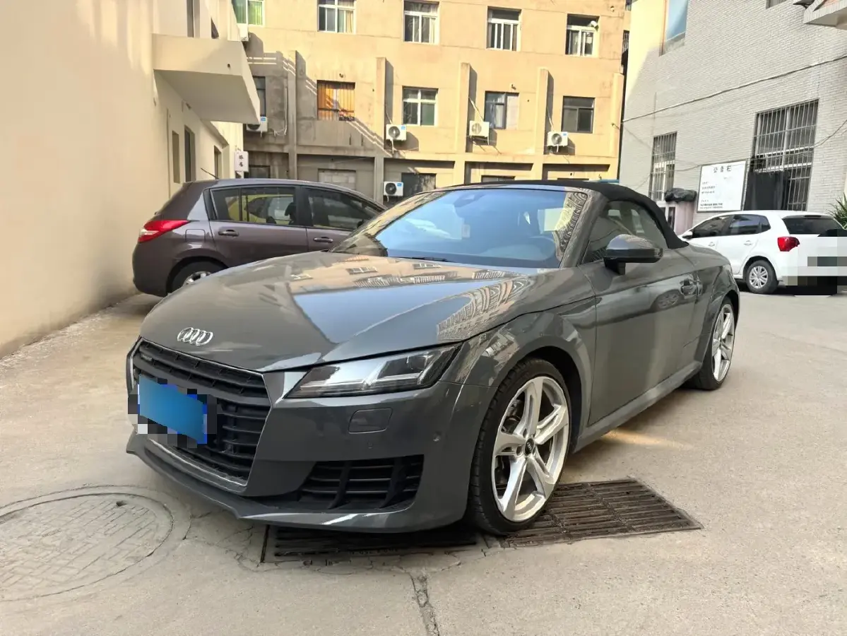 2011 Audi TT 2.0T 211HP L4 6DCT