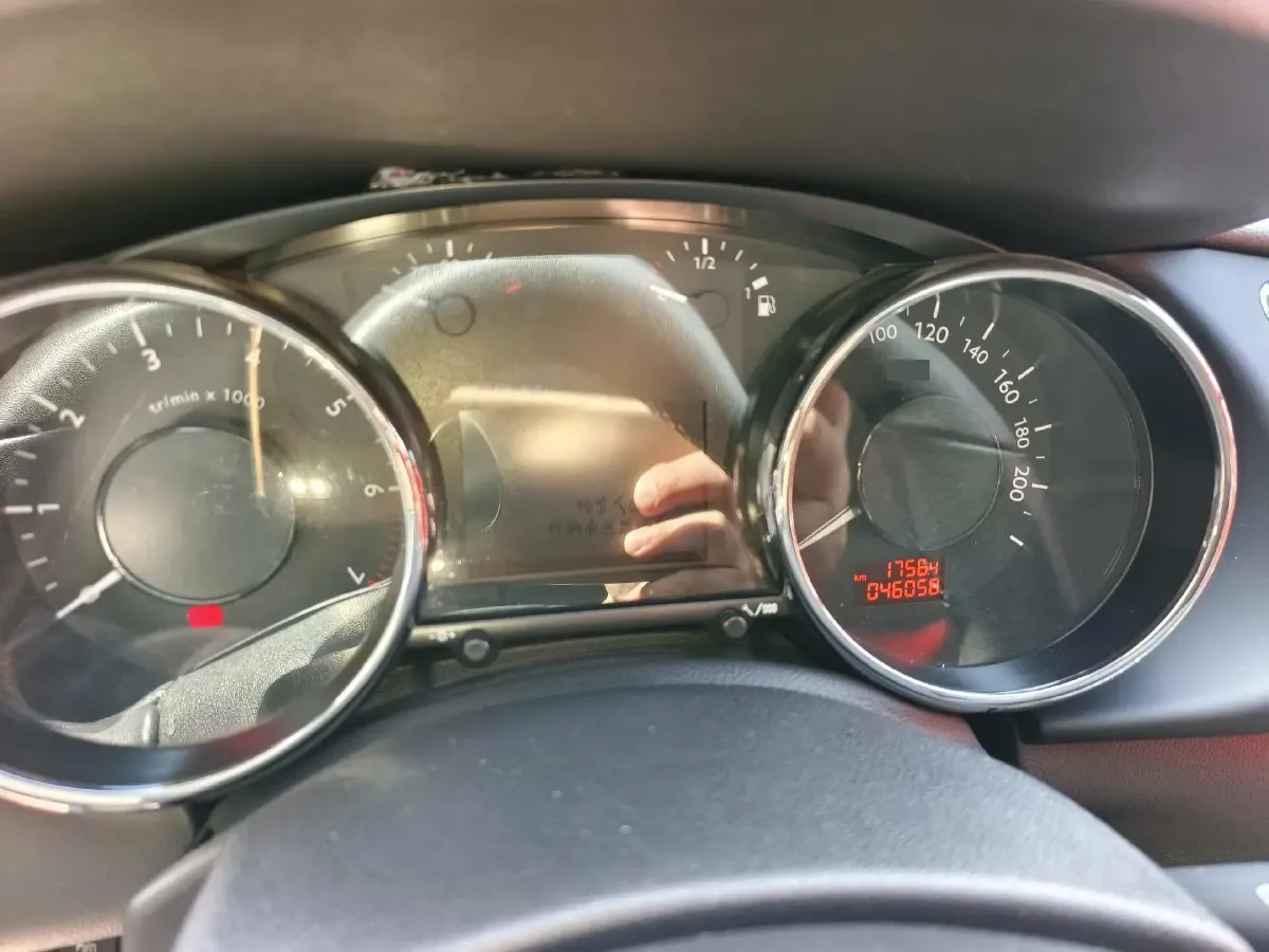 2015 Peugeot 3008 1.6T 167HP L4 6AT,autocango,china used car exporter,china ev exporter,chinese used car exporter,chinese used ev exporter