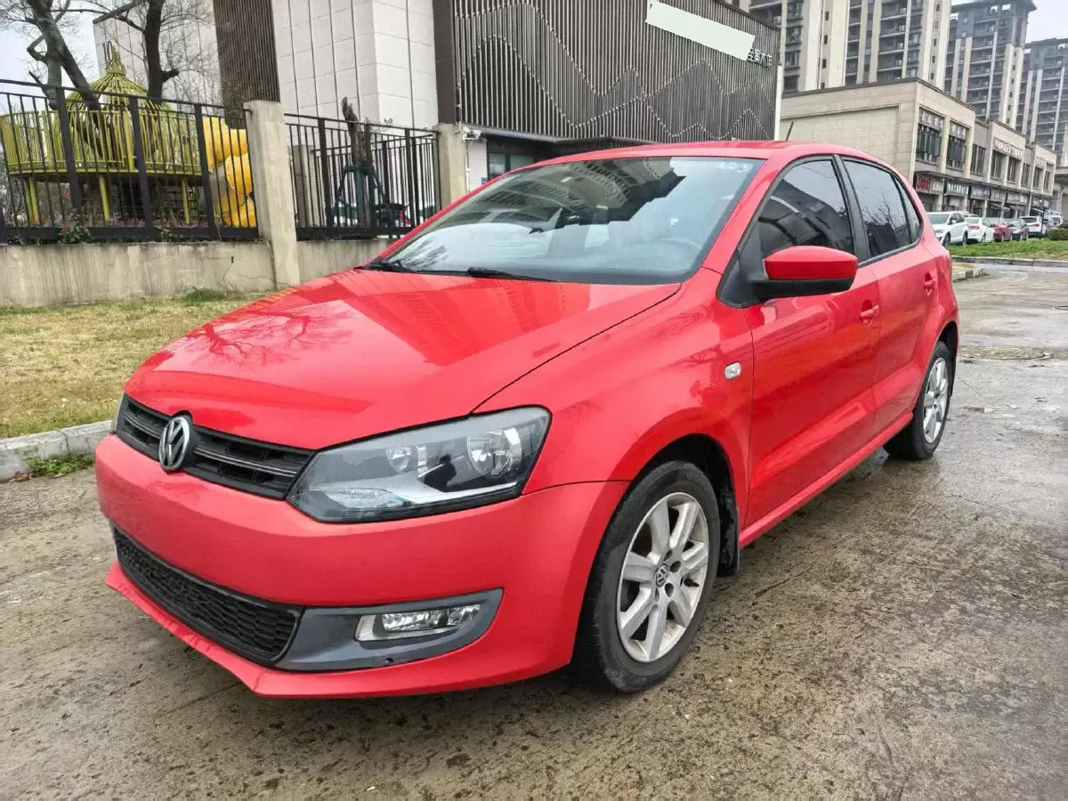 2013 Volkswagen Polo 1.4L 86HP L4 5MT