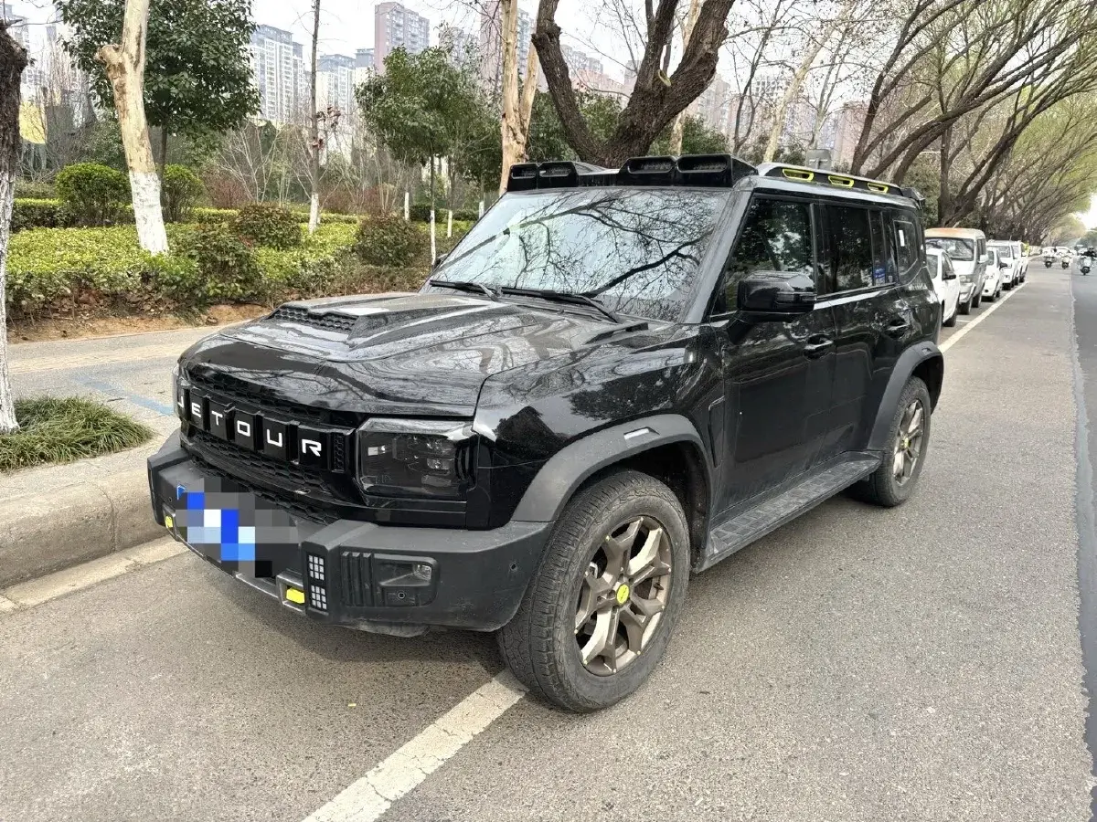 2023 Jetour Traveller 2.0T 254HP L4 7DCT