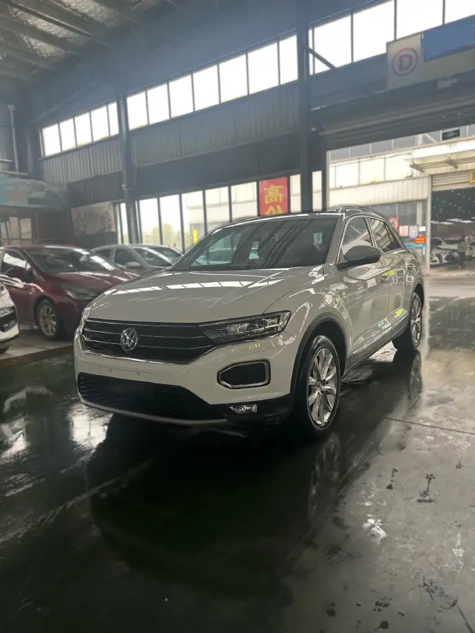 2018 Volkswagen T-Roc 1.4T 150HP L4 7DCT