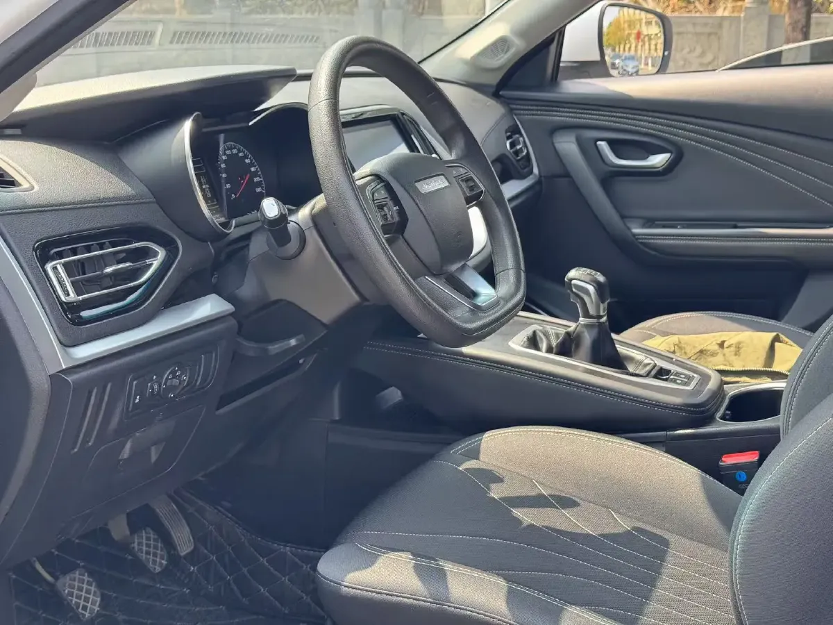 2021 Jetour X70M 1.5T 156HP L4 6MT,autocango,china used car exporter,china ev exporter,chinese used car exporter,chinese used ev exporter