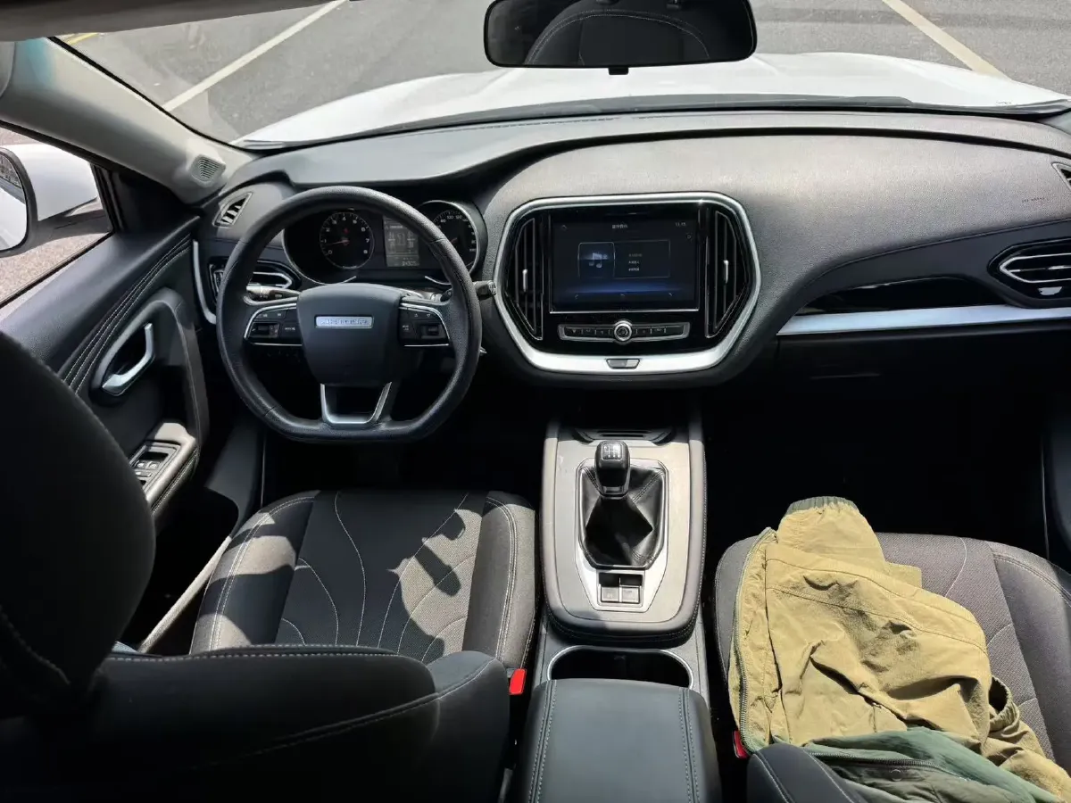 2021 Jetour X70M 1.5T 156HP L4 6MT,autocango,china used car exporter,china ev exporter,chinese used car exporter,chinese used ev exporter