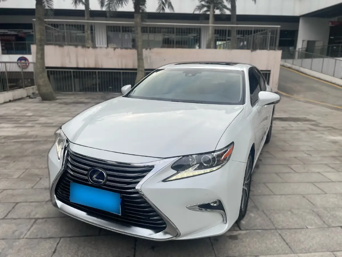 2015 Lexus ES 2.0L 167HP L4 6AT