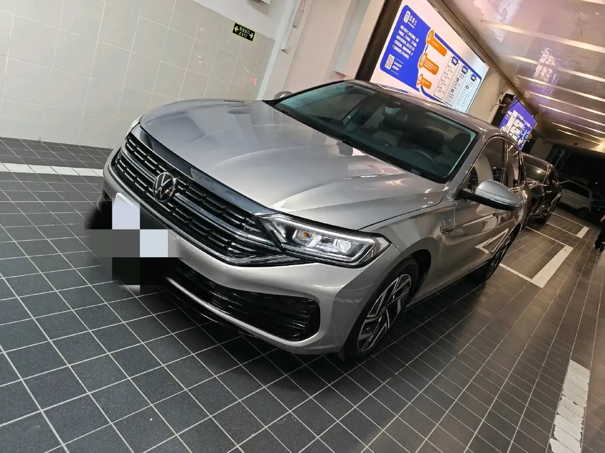 2023 Volkswagen Sagitar 1.5T 160HP L4 7DCT