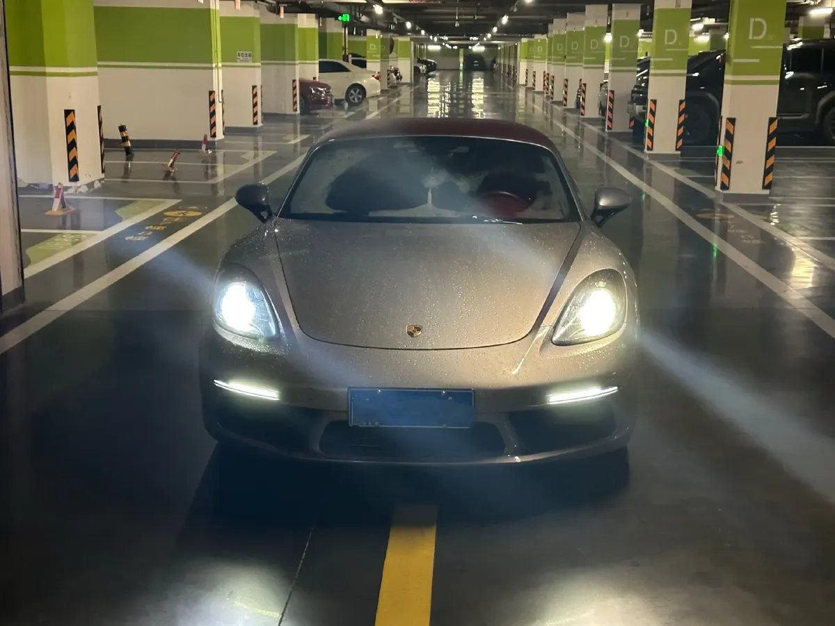2018 Porsche 718 2.0T 250HP H4 7DCT,autocango,china used car exporter,china ev exporter,chinese used car exporter,chinese used ev exporter