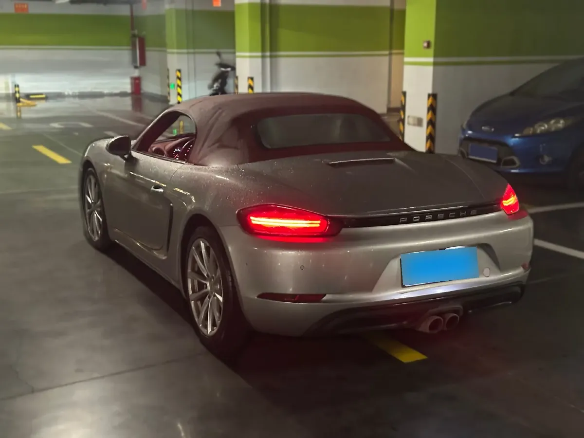 2018 Porsche 718 2.0T 250HP H4 7DCT,autocango,china used car exporter,china ev exporter,chinese used car exporter,chinese used ev exporter