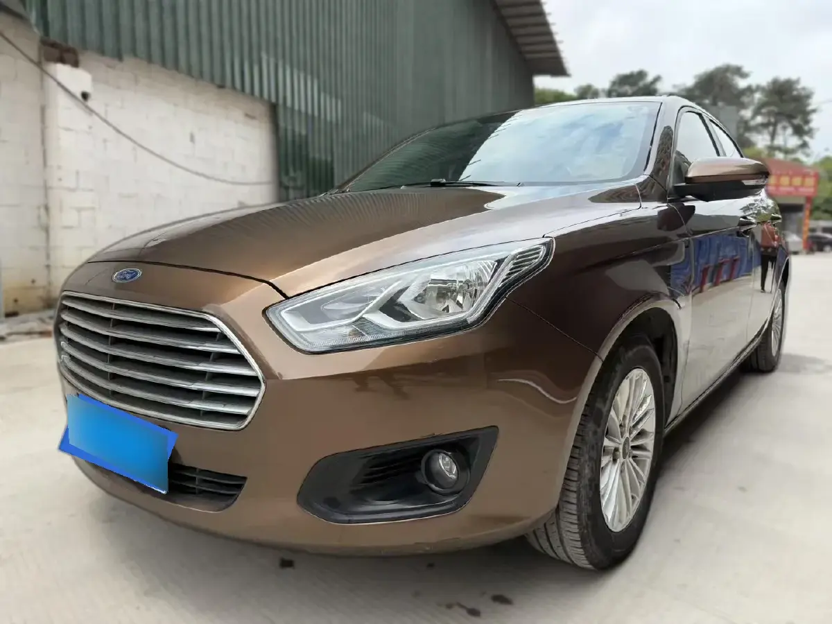 2017 Ford Escort 1.5L 113HP L4 5MT