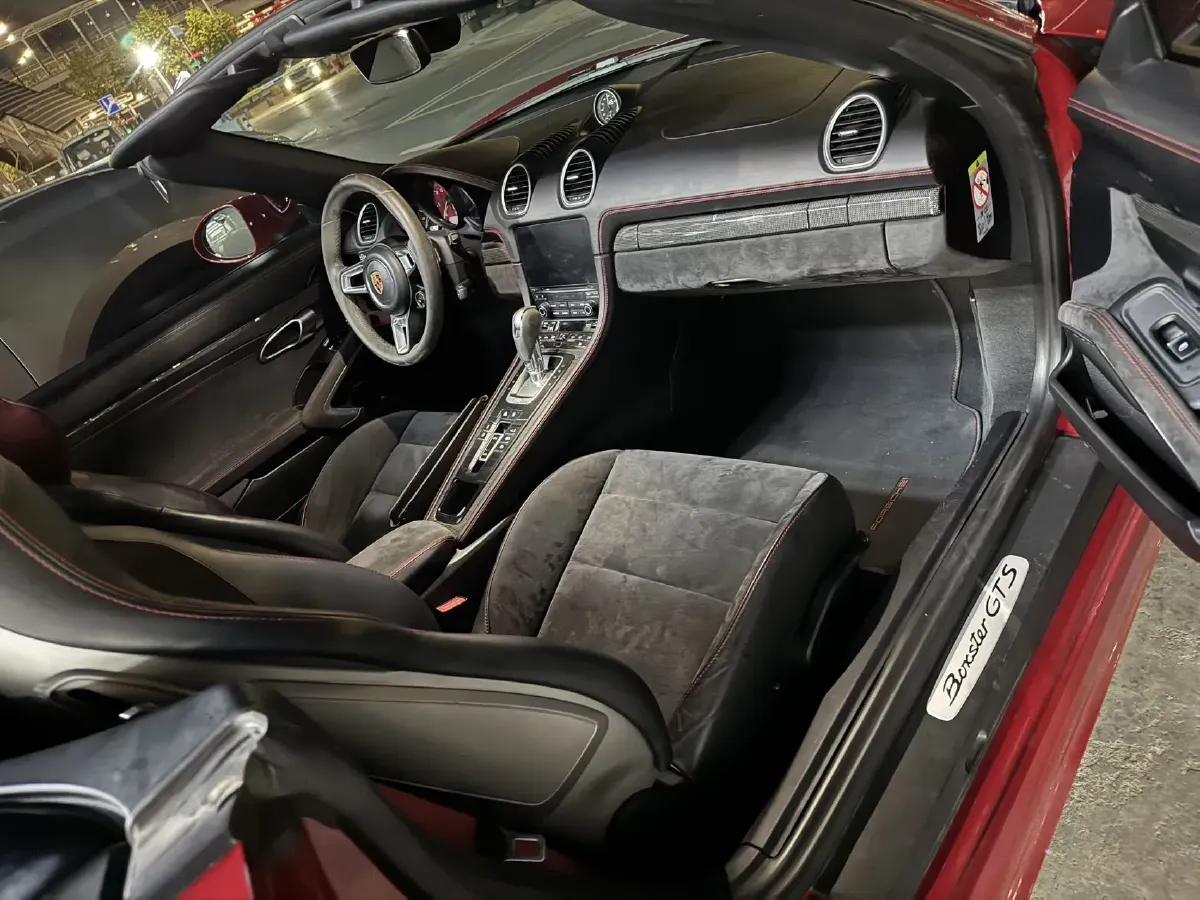 2020 Porsche 718 2.5T 366HP H4 7DCT,autocango,china used car exporter,china ev exporter,chinese used car exporter,chinese used ev exporter