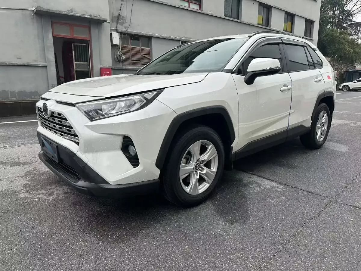 2020 Toyota RAV4 2.0L 171HP L4 CVT