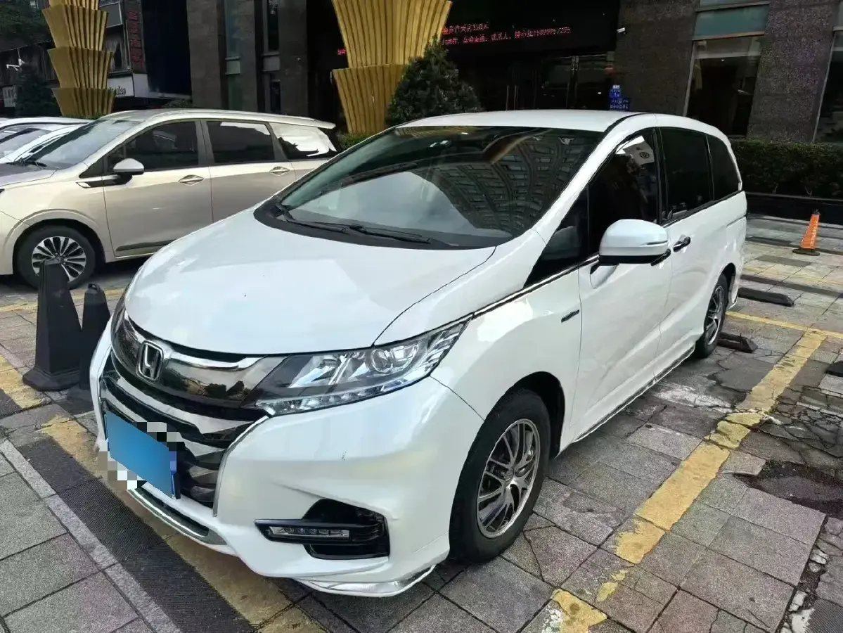 2019 Honda Odyssey 2.0L 146HP L4 E-CVT Hybrid