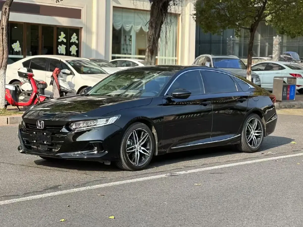 2022 Honda Accord 1.5T 194HP L4 CVT