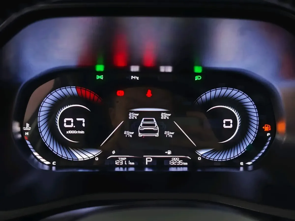 2013 Geely Emgrand Classic 1.8L 139HP L4 CVT,autocango,china used car exporter,china ev exporter,chinese used car exporter,chinese used ev exporter