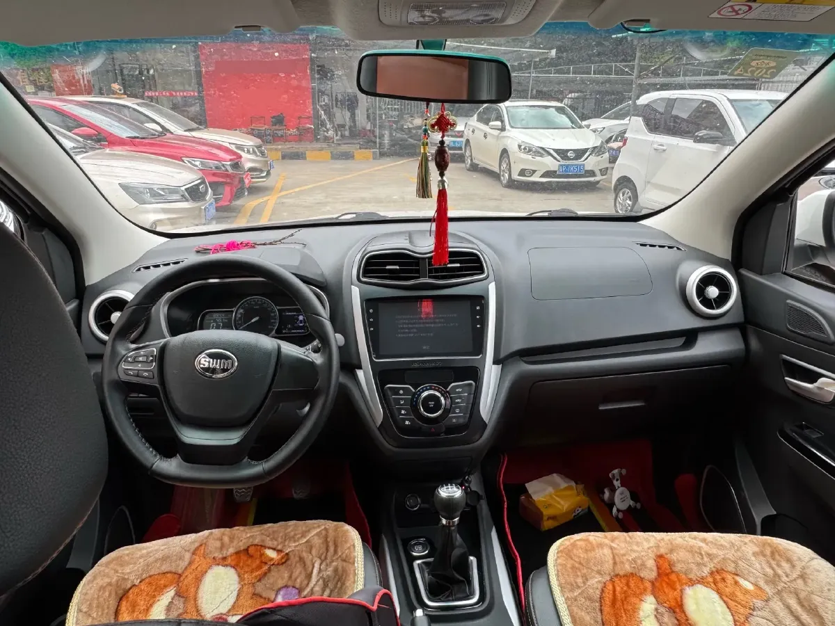 2021 SWM X3 1.5L 112HP L4 5MT,autocango,china used car exporter,china ev exporter,chinese used car exporter,chinese used ev exporter