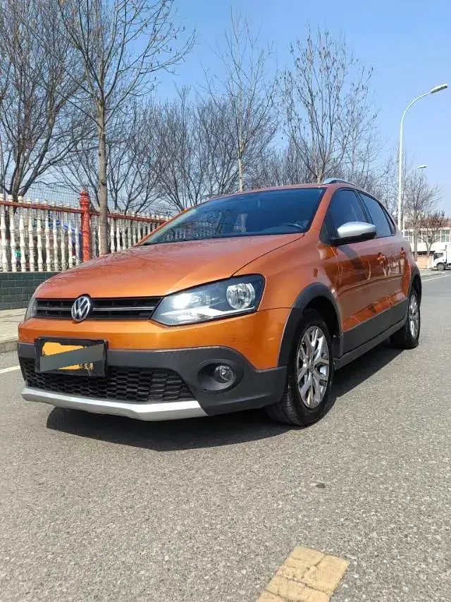 2014 Volkswagen Polo 1.6L 110HP L4 5MT