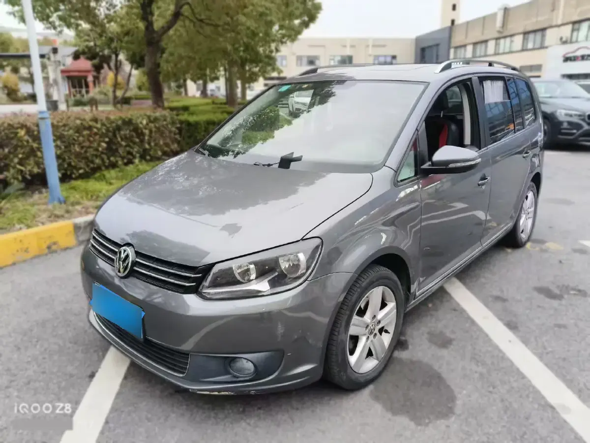 2015 Volkswagen Touran 1.4T 131HP L4 7DCT