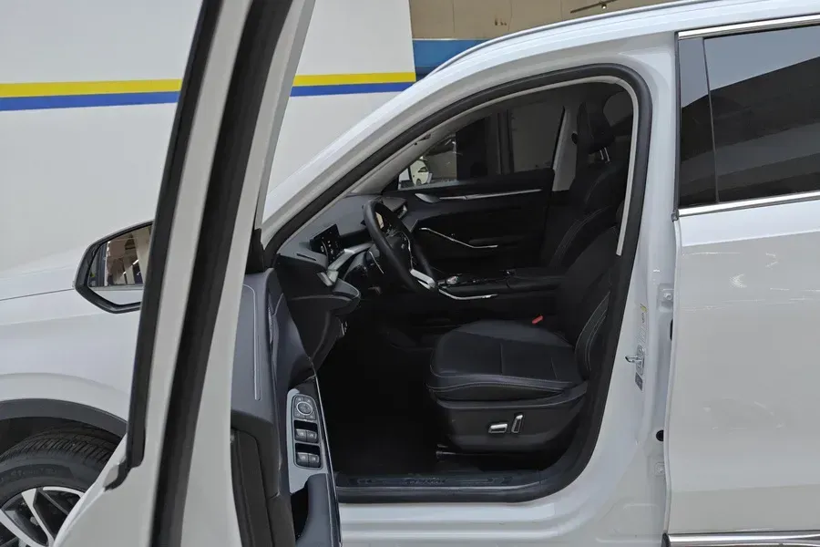 2024 Haval H6 1.5T 184HP L4 7DCT,autocango,china used car exporter,china ev exporter,chinese used car exporter,chinese used ev exporter