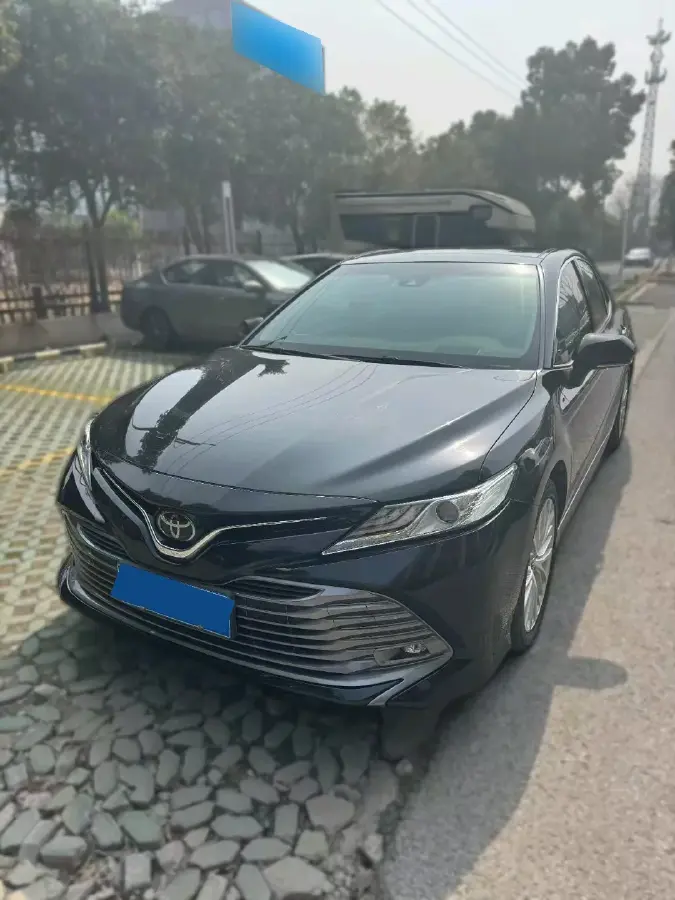 2019 Toyota Camry 2.5L 209HP L4 8AT