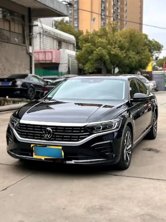 2023 Volkswagen Passat 2.0T 186HP L4 7DCT