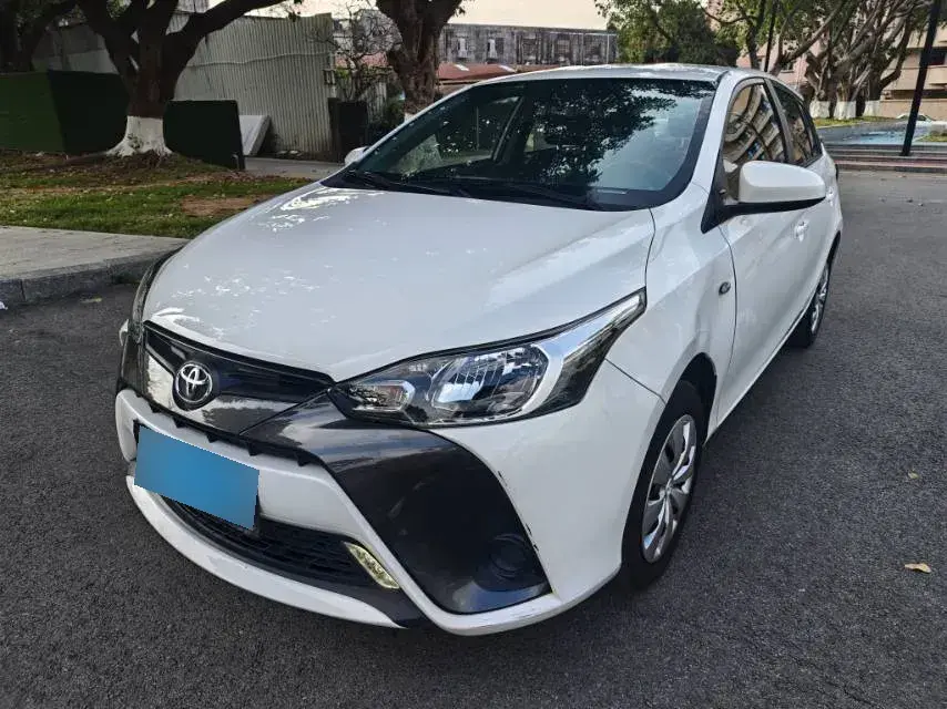 2022 Toyota Yaris L 1.5L 112HP L4 CVT