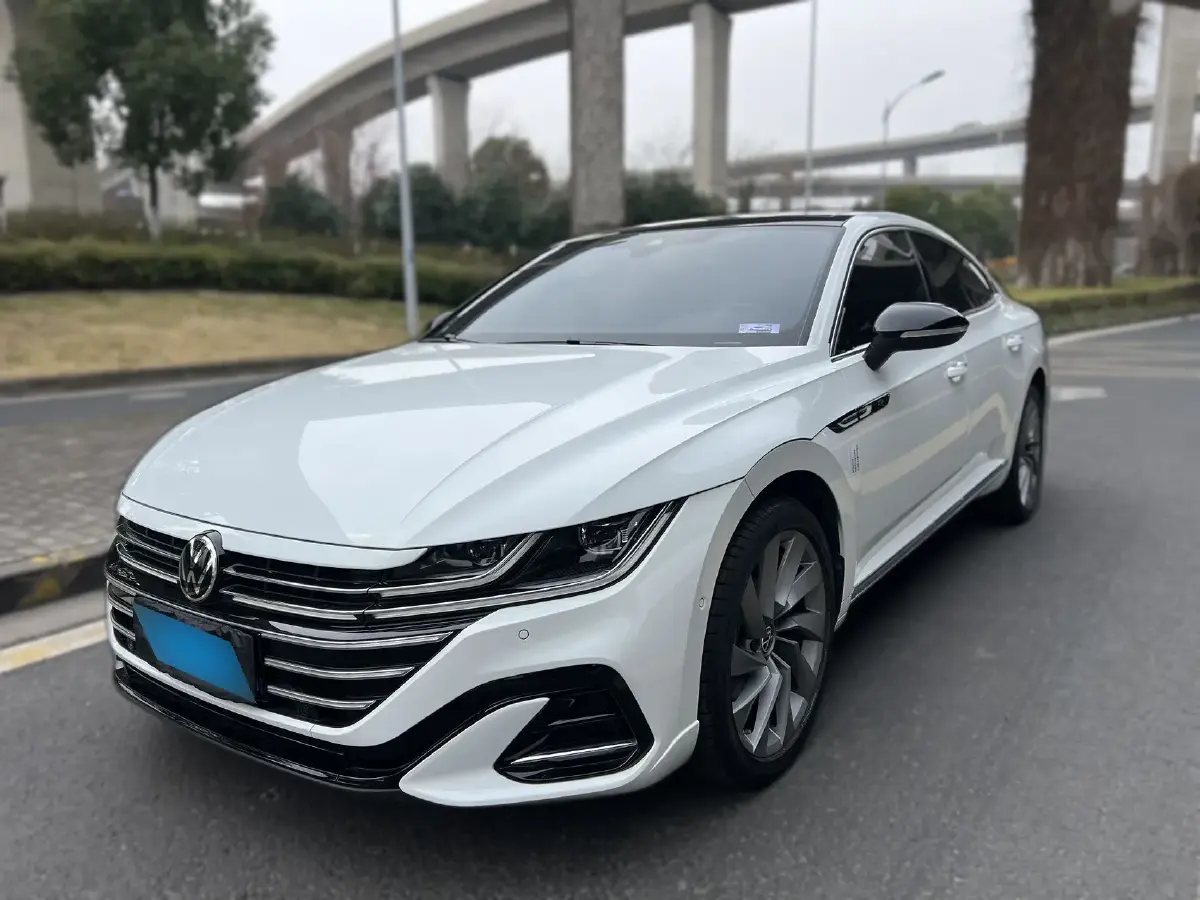 2023 Volkswagen CC 2.0T 220HP L4 7DCT