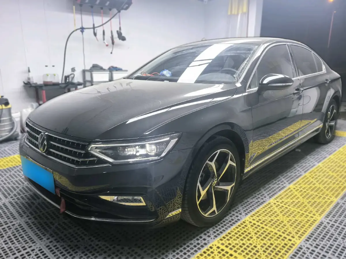 2023 Volkswagen Magotan 2.0T 186HP L4 7DCT