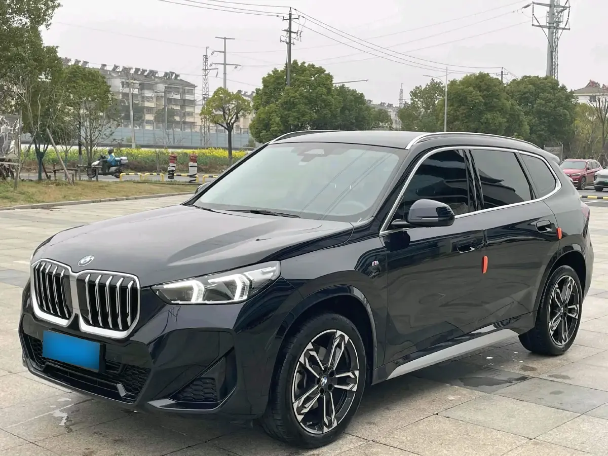 2023 BMW X1 2.0T 204HP L4 7DCT