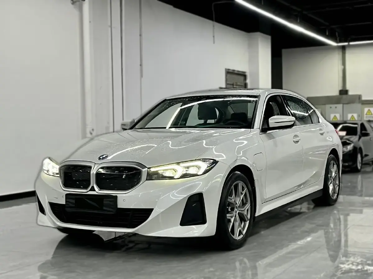 2022 BMW i3 BEV 70KWH