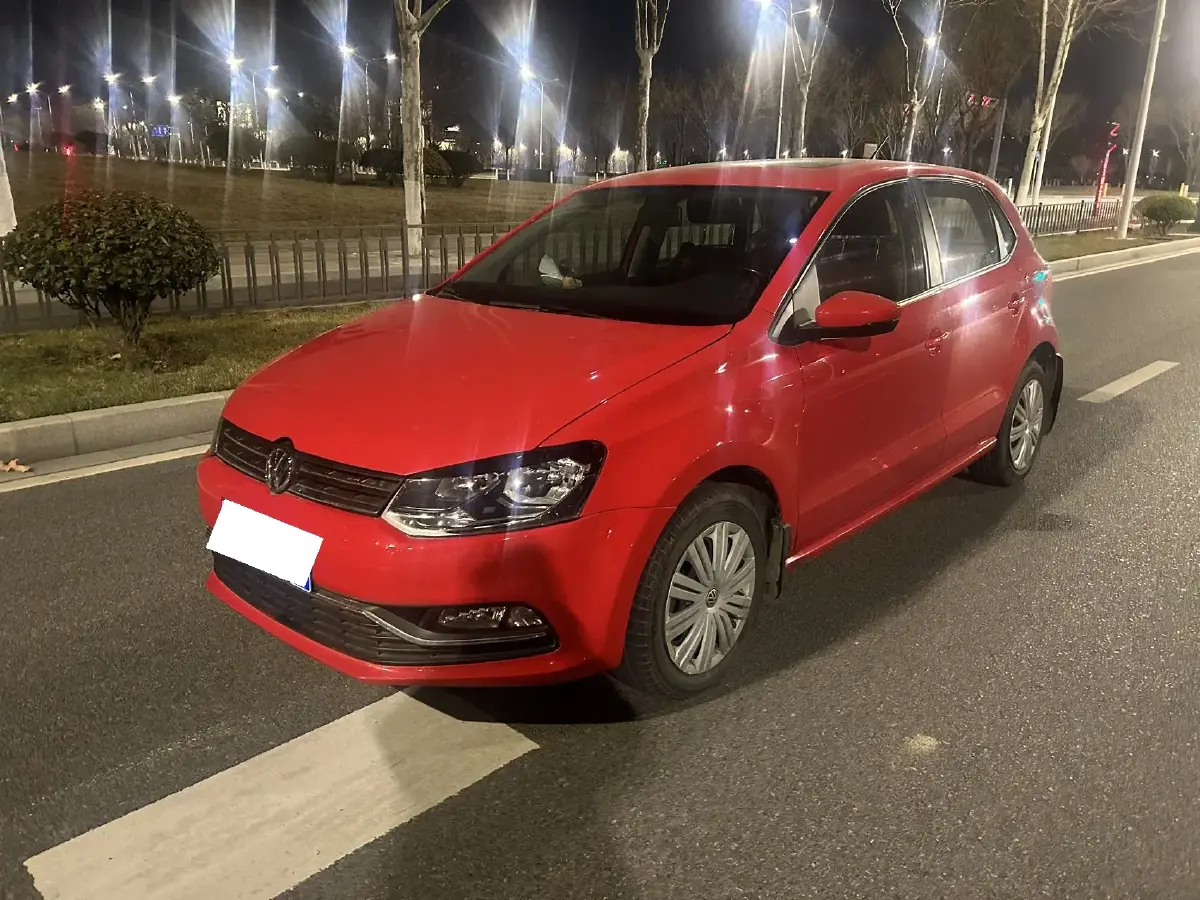 2016 Volkswagen Polo 1.6L 110HP L4 5MT