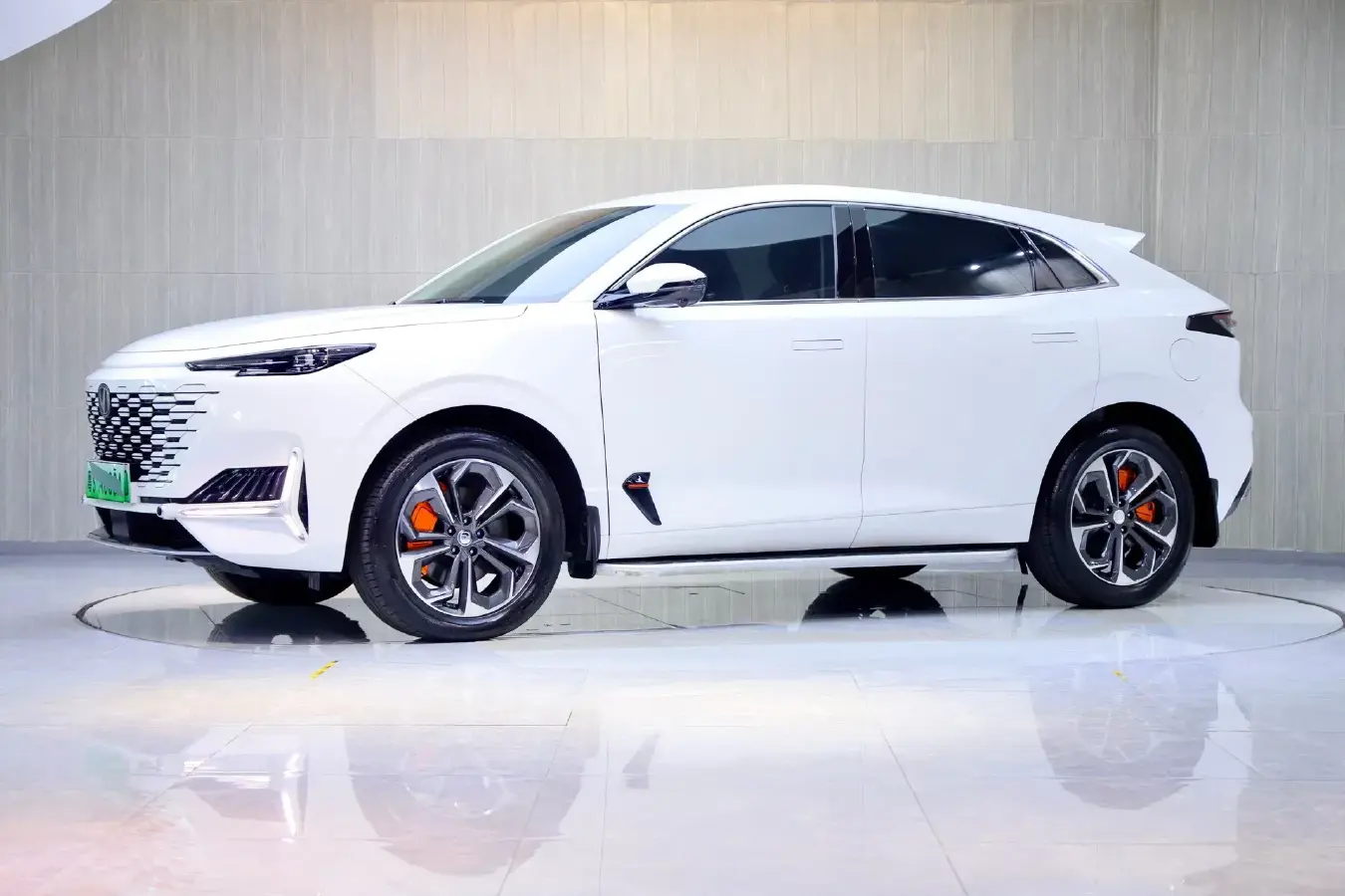 2023 ChangAn UNI-K iDD 1.5T 170HP L4 6TCT PHEV 28.39KWH