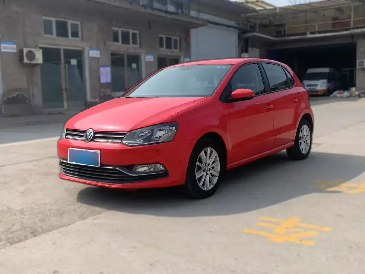 2014 Volkswagen Polo 1.6L 110HP L4 6AT